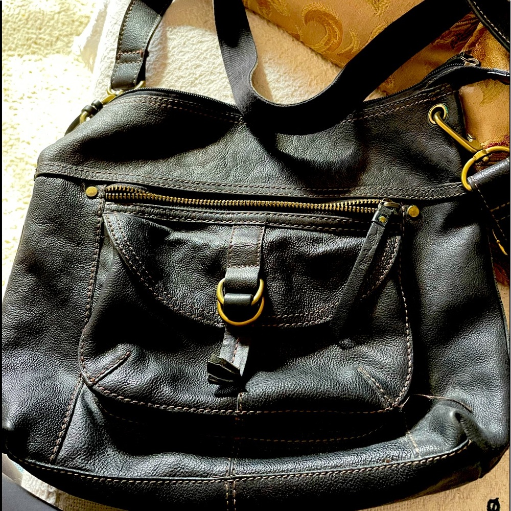 FOSSIL This one s a beautiful Leather crossbody bag all leather